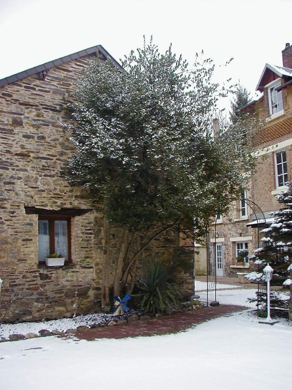 Hotel Ermitage Du Moulin Labotte Haybes Exteriör bild
