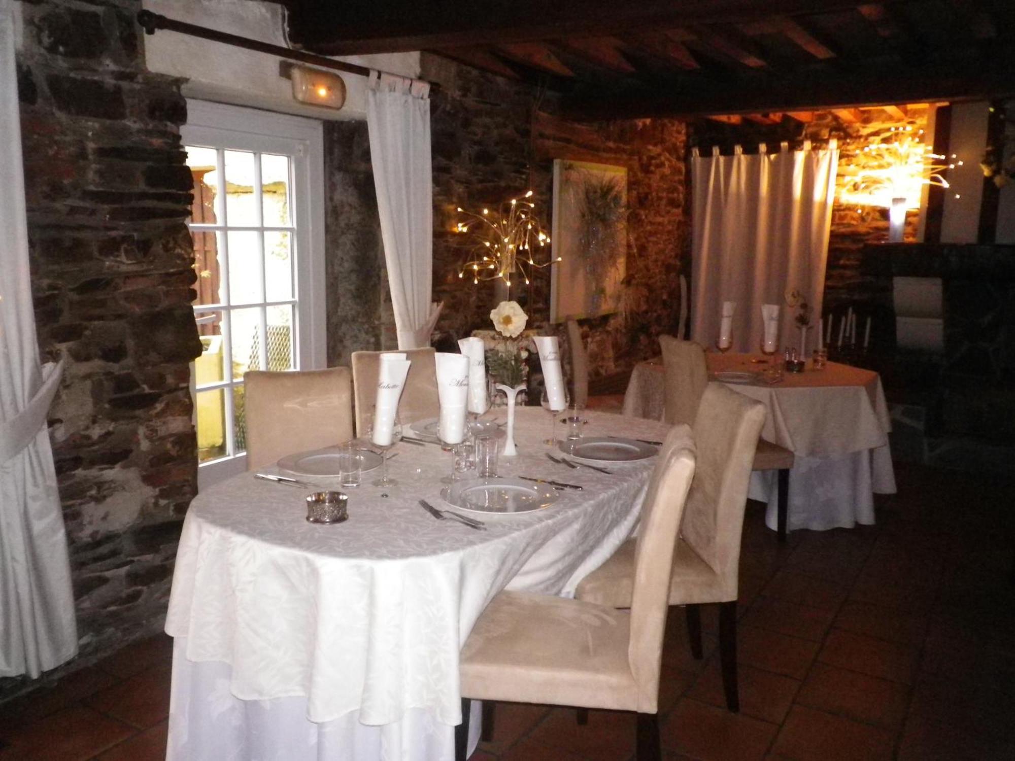 Hotel Ermitage Du Moulin Labotte Haybes Exteriör bild