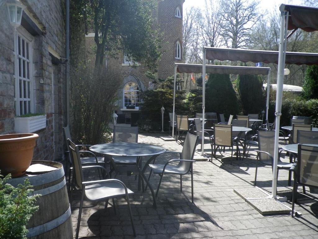 Hotel Ermitage Du Moulin Labotte Haybes Exteriör bild