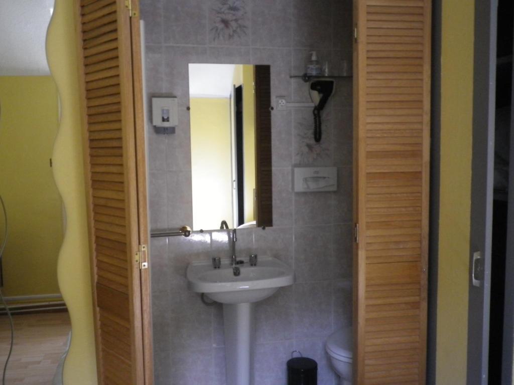 Hotel Ermitage Du Moulin Labotte Haybes Rum bild